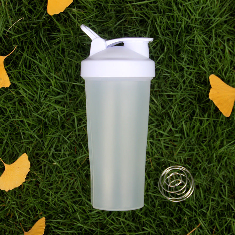 Fitness portable shaking cup protein powder milk shake cup 600ml mixing cup sports plastic water cup